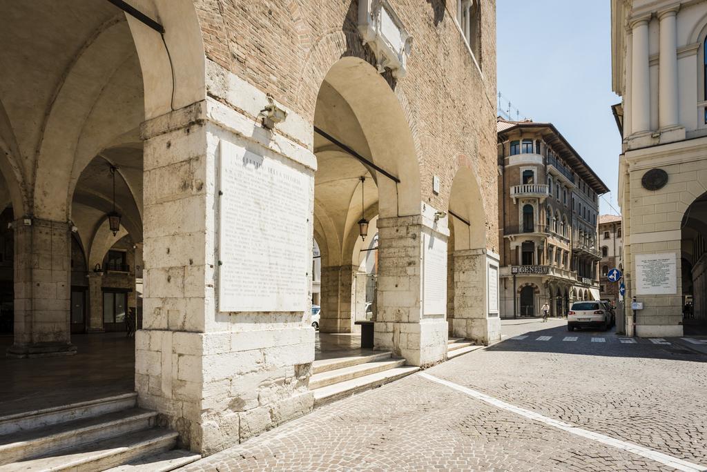 Myplace Piazza Dei Signori Apartments Treviso Exterior photo