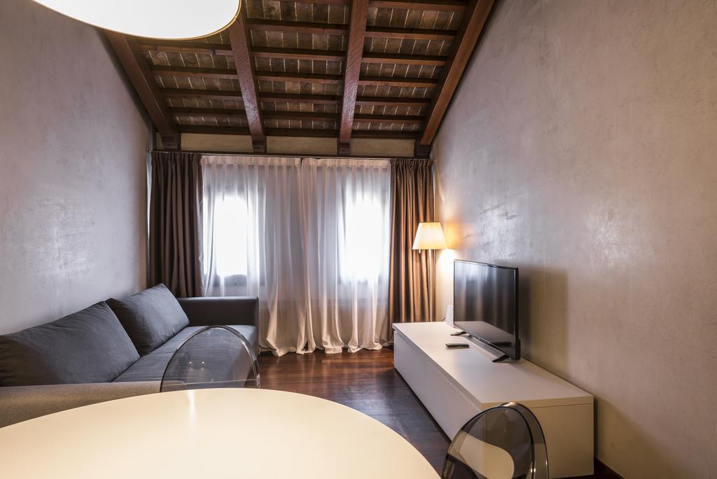 Myplace Piazza Dei Signori Apartments Treviso Exterior photo